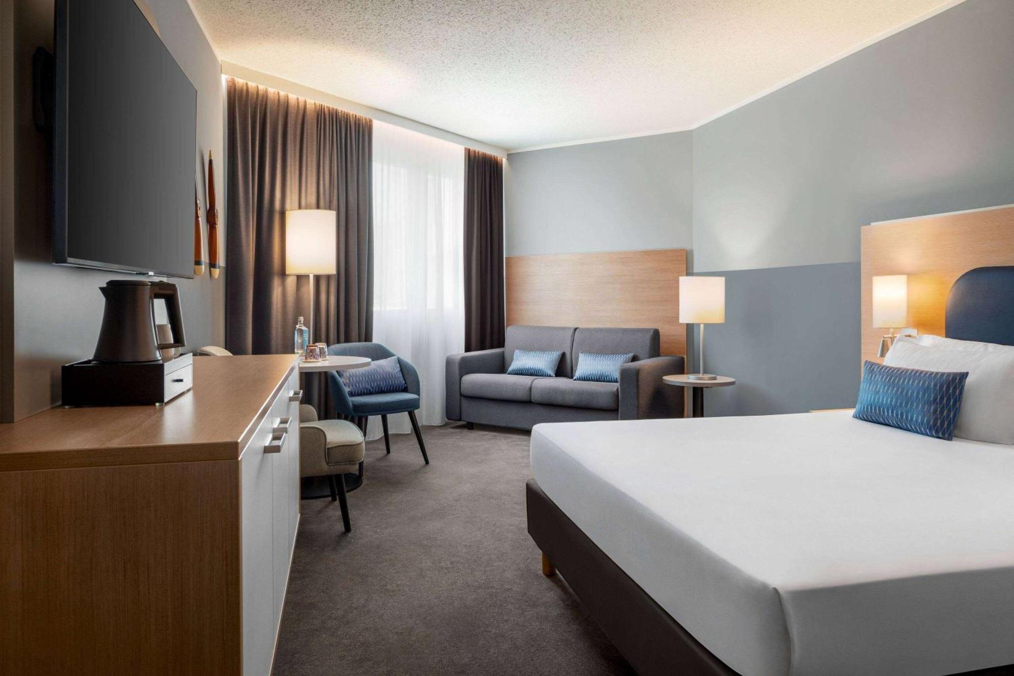 Vienna House Easy By Wyndham Frankfurt Airport Hotel Kelsterbach Ngoại thất bức ảnh