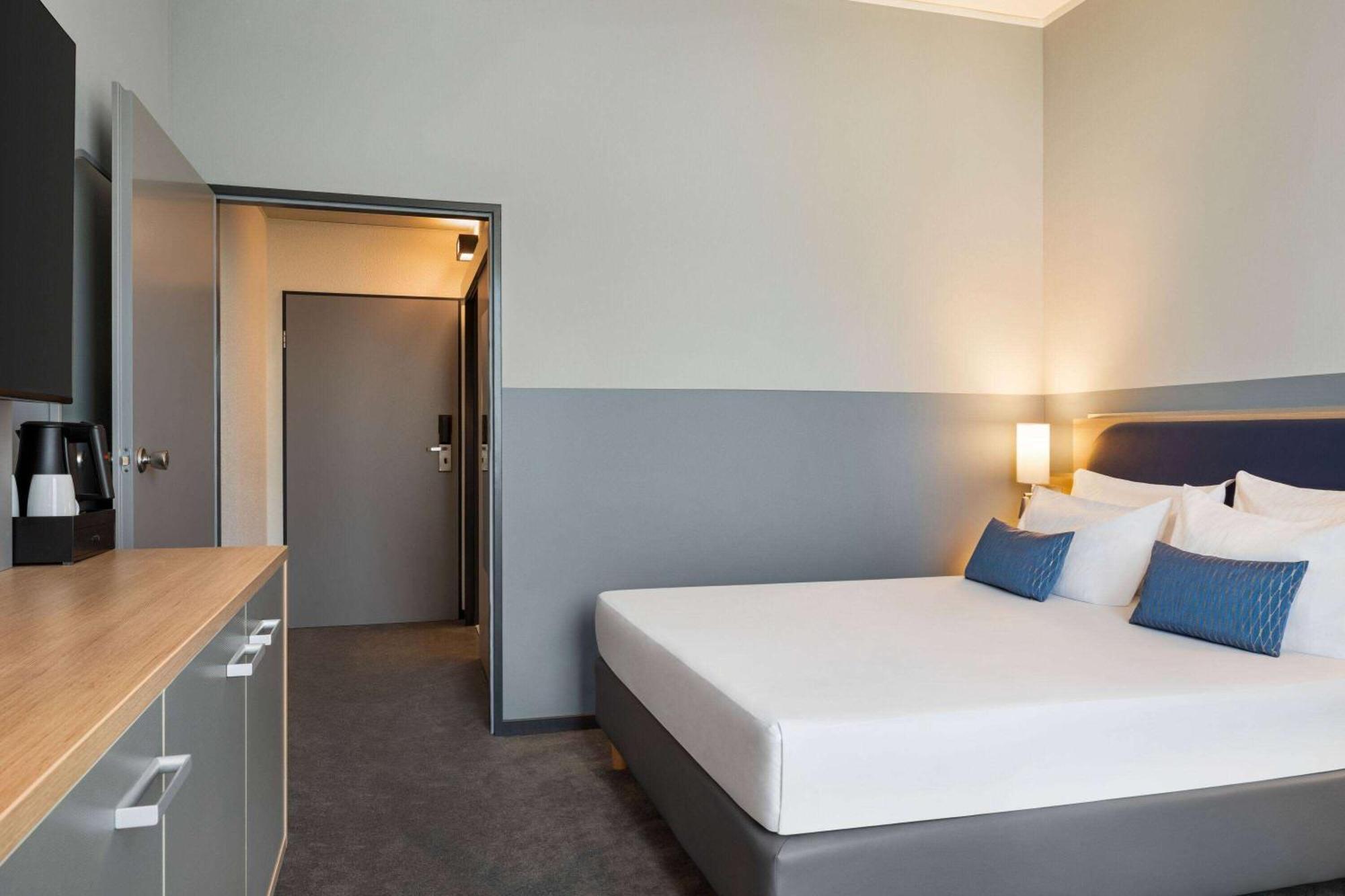 Vienna House Easy By Wyndham Frankfurt Airport Hotel Kelsterbach Ngoại thất bức ảnh