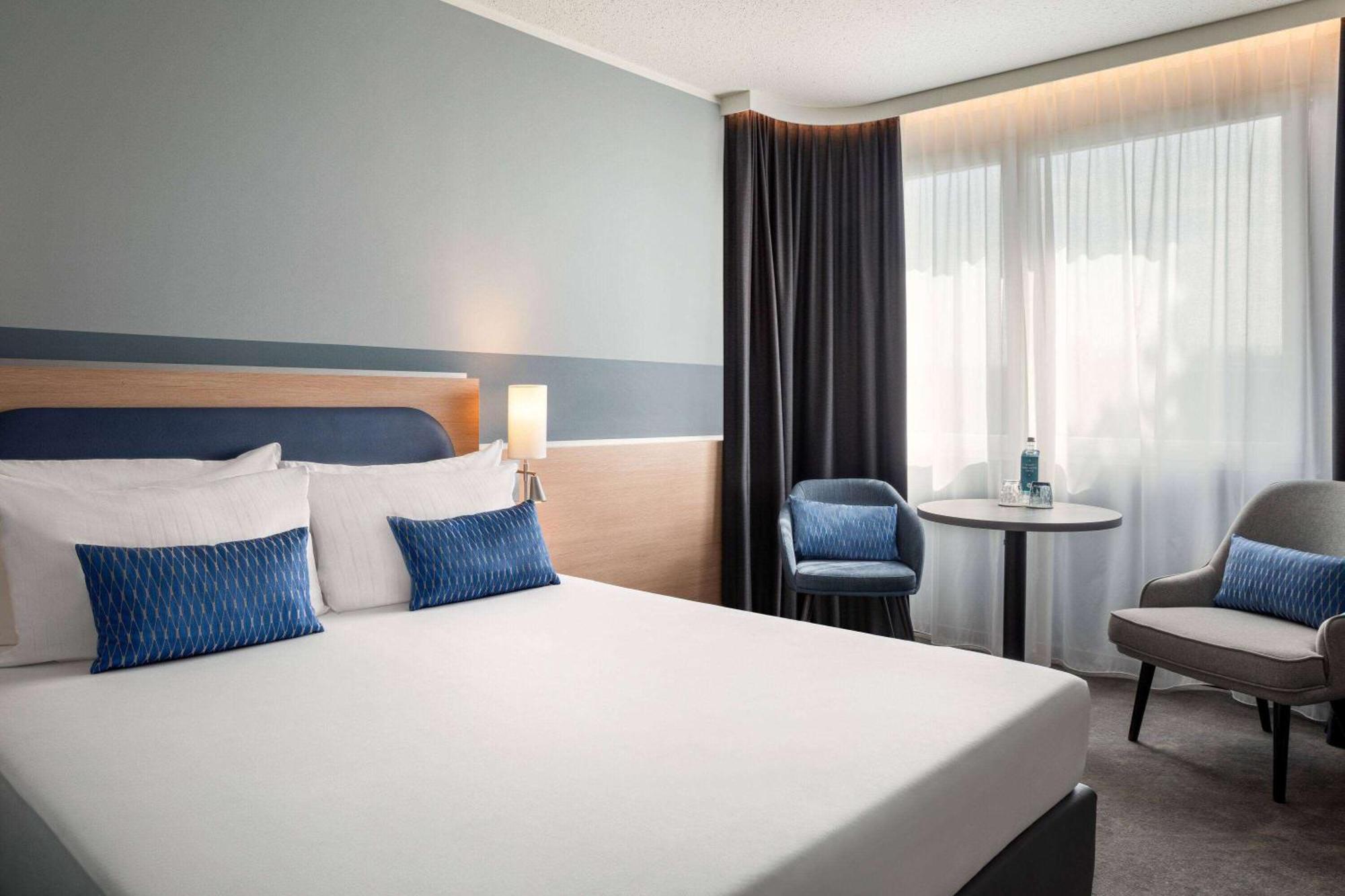 Vienna House Easy By Wyndham Frankfurt Airport Hotel Kelsterbach Ngoại thất bức ảnh