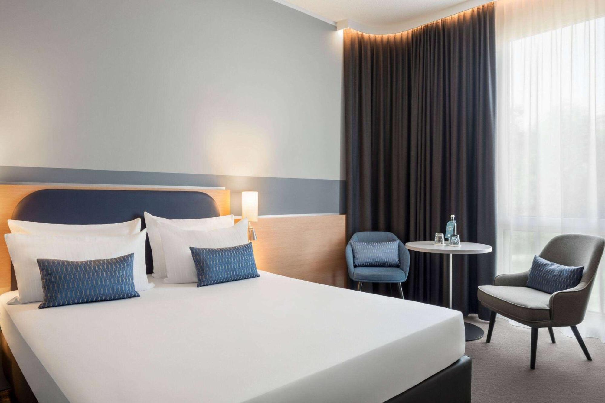 Vienna House Easy By Wyndham Frankfurt Airport Hotel Kelsterbach Ngoại thất bức ảnh