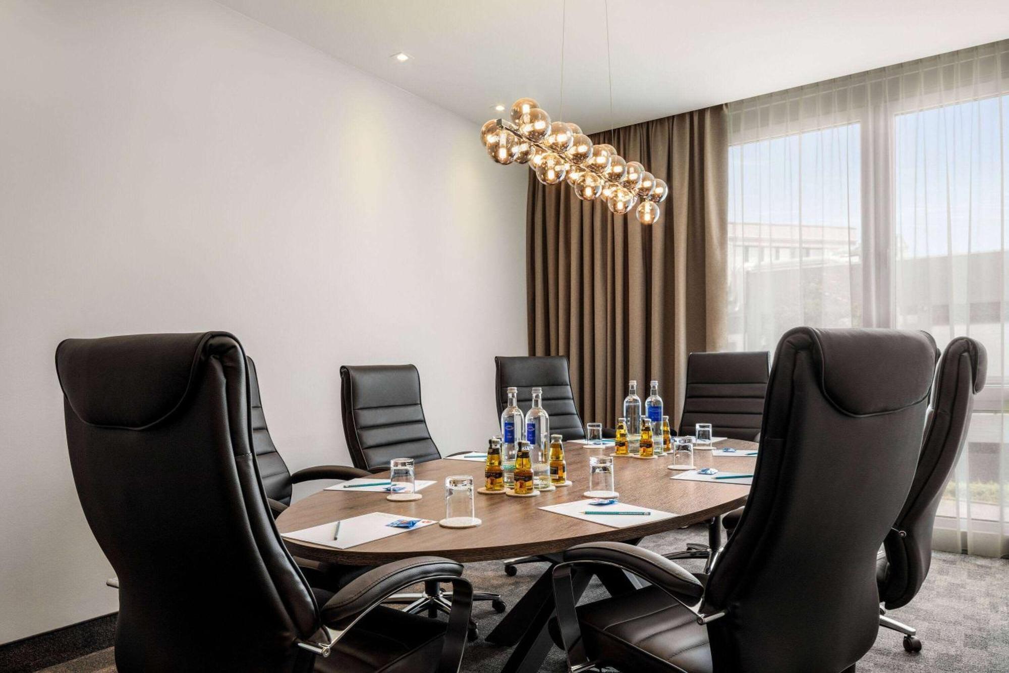 Vienna House Easy By Wyndham Frankfurt Airport Hotel Kelsterbach Ngoại thất bức ảnh