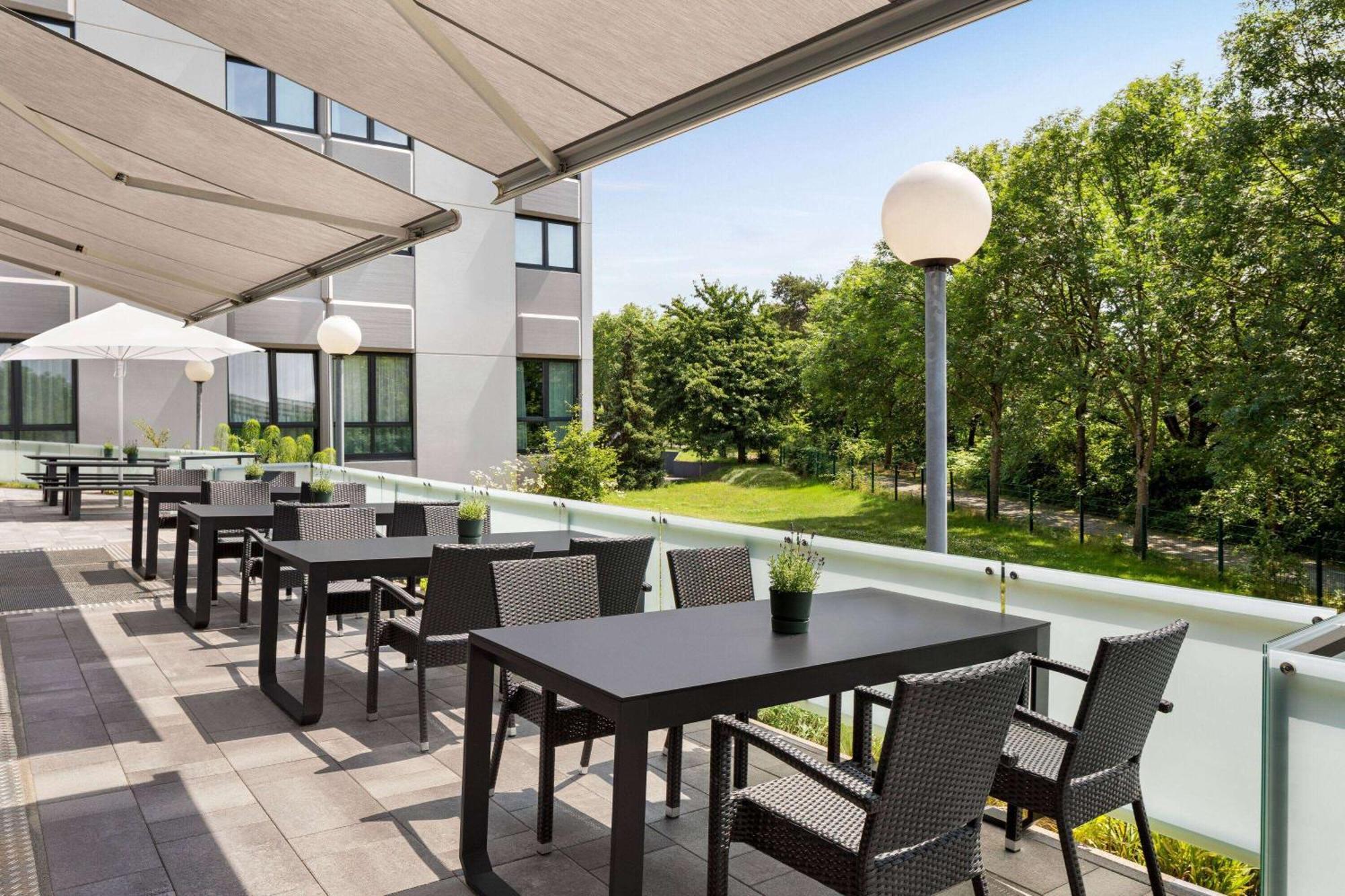 Vienna House Easy By Wyndham Frankfurt Airport Hotel Kelsterbach Ngoại thất bức ảnh